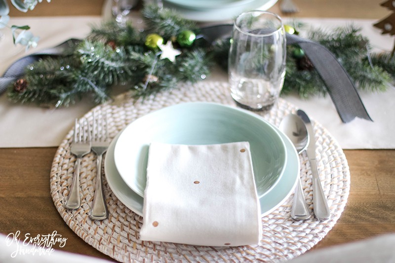 Christmas Table Blog Hop 2015 - oheverythinghandmade Plate Setting